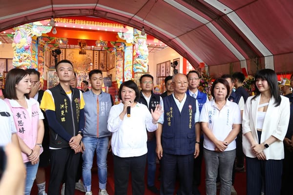 嘉義和聯境金虎爺會成立10週年萬人繞境　嘉義市長黃敏惠祈福點起馬炮