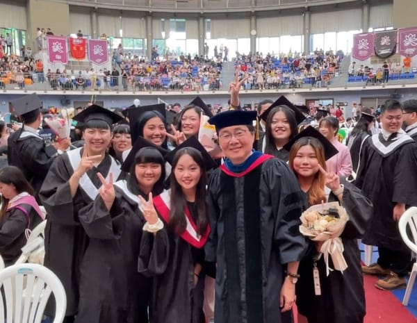 佛光大學114年畢業典禮隆重舉行　千位家長共襄盛舉