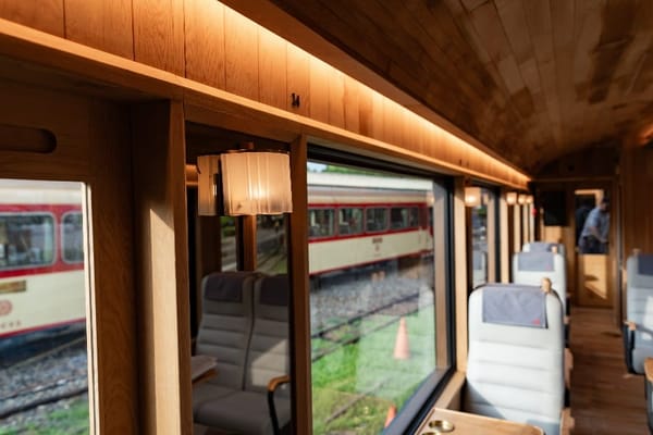 「在台灣山林搖曳的溫暖光芒」 福森號車內燈光奪國際照明設計獎