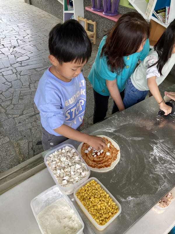 偏鄉小學提前慶祝兒童節 嘉縣大湖國小舉辦創意披薩DIY活動啟發孩子的創造力與合作精神