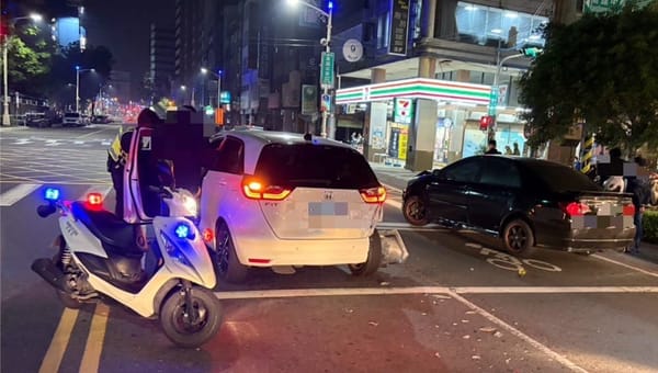 肇事駕駛車內藏毒品 當場逮捕依公共危險、毒品危害防制條例送辦