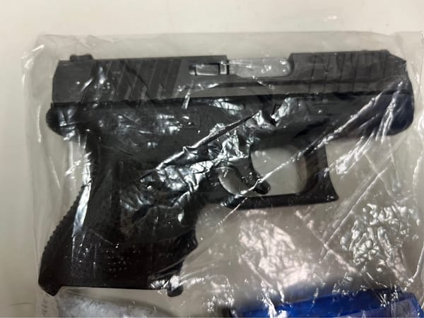 詐欺車手褲頭插槍 雄警眼尖起獲槍彈並緝捕歸案